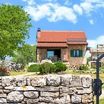 Vlatka * Lozovac