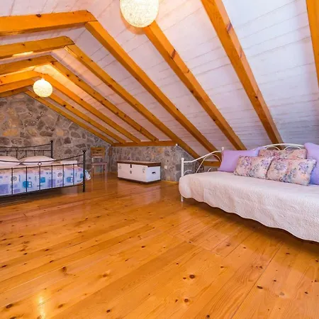 Holiday home Vlatka